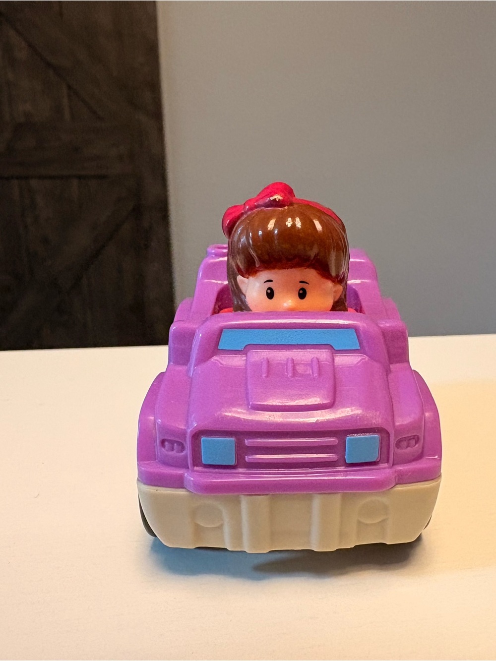 Fisher Price Little People Mia in purple Jeep 2014